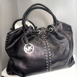 🖤AUTHENTIC BEAUTIFUL MICHAEL KORS TOP HANDLE HANDBAG WITH SILVER HARDWARE🖤